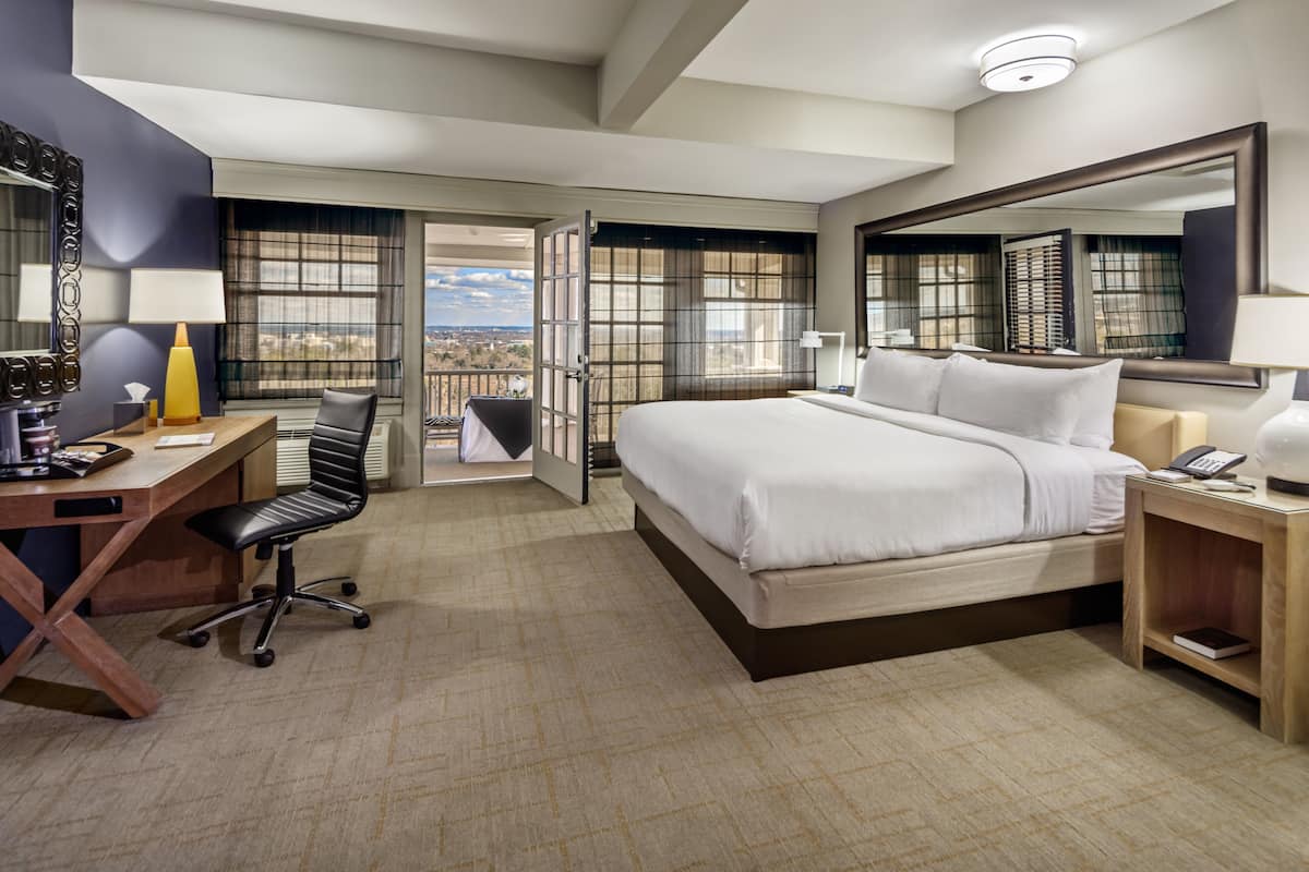 premium bedding, in-room safe, free wifi, bed sheets