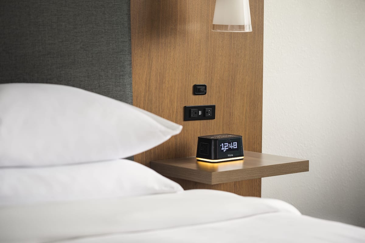 Egyptian cotton sheets, premium bedding, down comforters, pillowtop beds