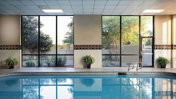 Indendørs pool
