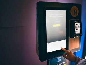 Bureau, rideaux occultants, chambres insonorisées, Wi-Fi gratuit