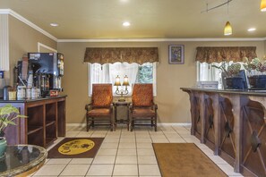 Coffee service - Days Inn & Suites by Wyndham Arcata (Arcata)