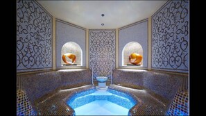 Couples treatment rooms, body treatments, Swedish massages