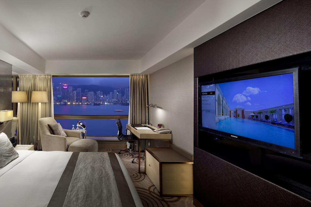 Crown Premier Room | In-room safe, desk, laptop workspace, free cots/infant beds
