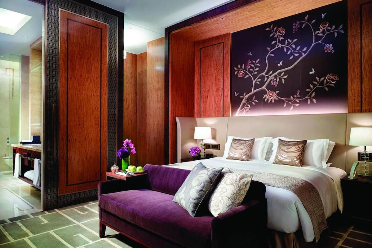 Sky Deluxe Room | In-room safe, desk, laptop workspace, free cots/infant beds