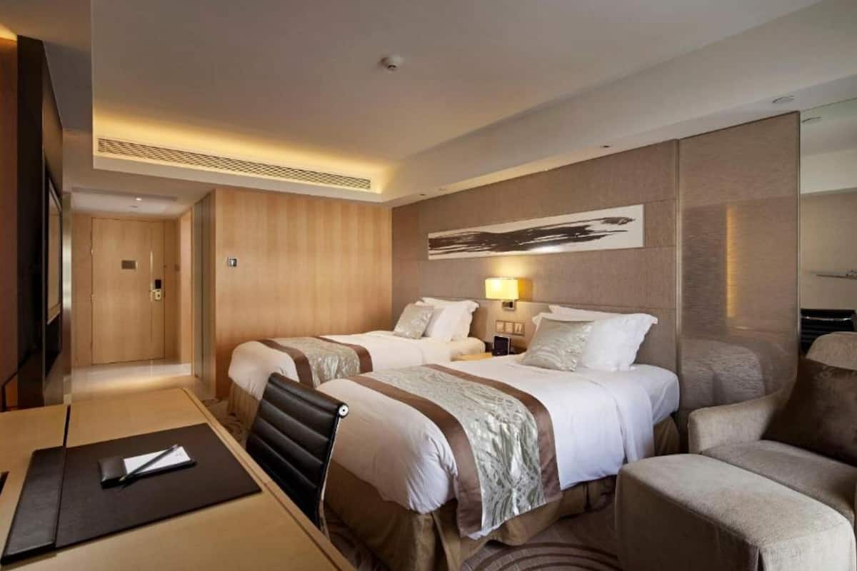 In-room safe, desk, laptop workspace, free cribs/infant beds
