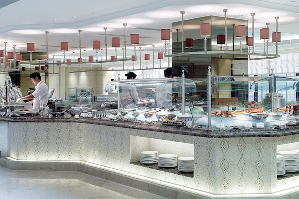 Desayuno buffet diario (HKD 305 por persona)