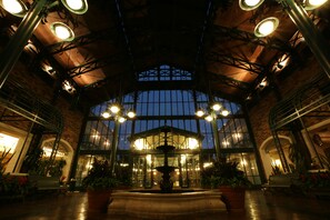 Pintu masuk interior