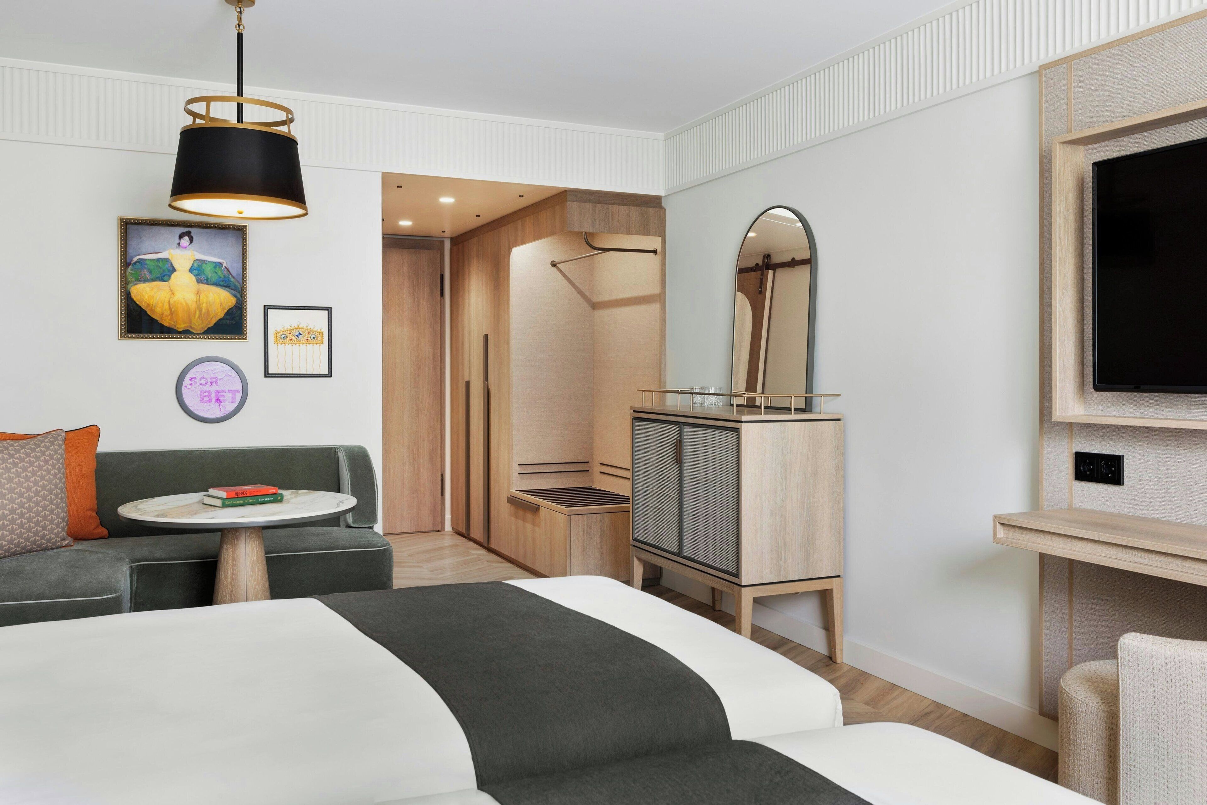 deluxe room, 2 single beds, non smoking | pillow-top beds, minibar, in-room safe, blackout curtains