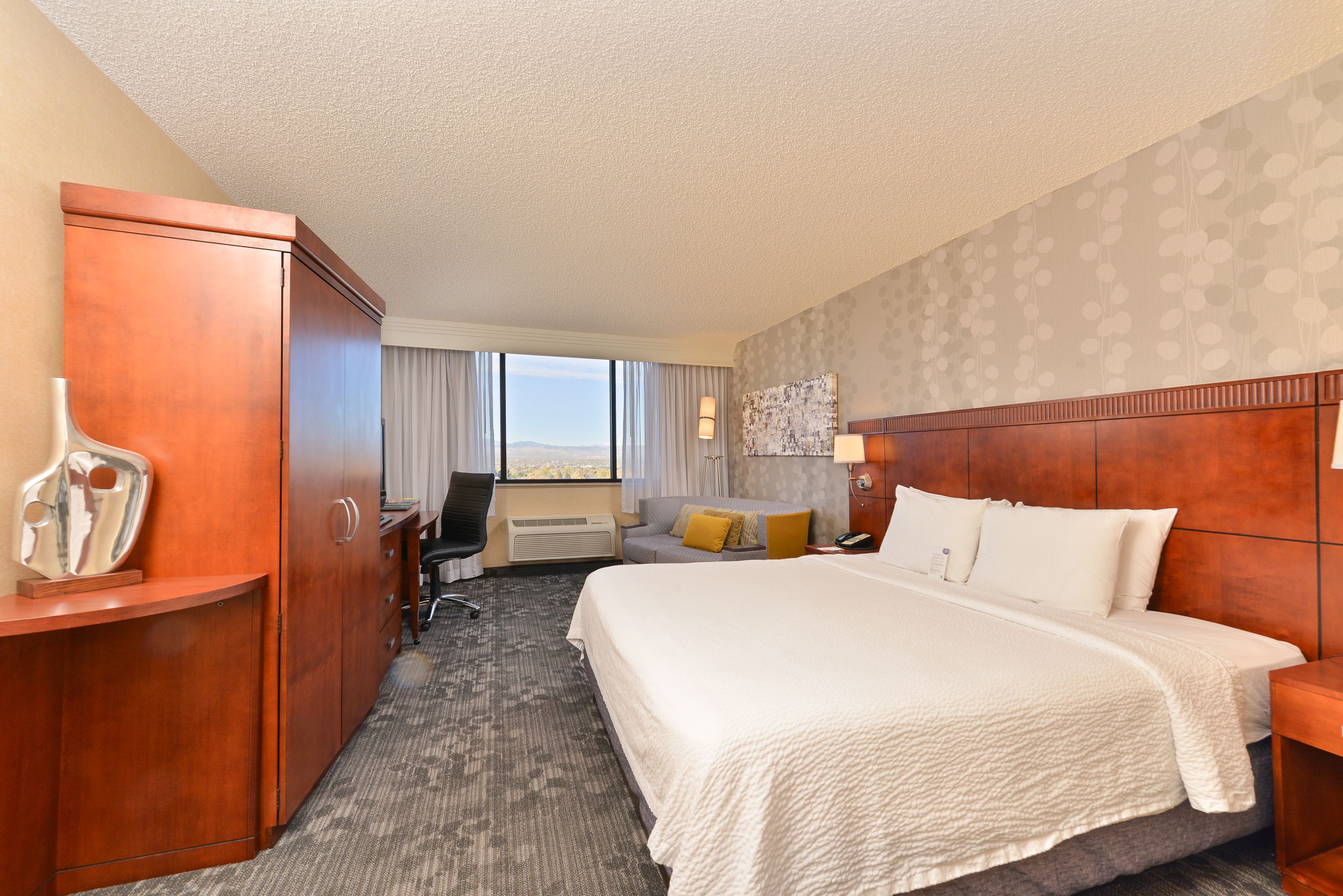 room, 1 queen bed | desk, blackout curtains, iron/ironing board, free cots/infant beds