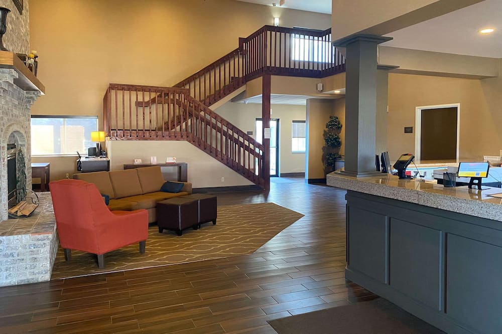 Comfort Suites Peoria I-74