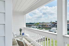 King Bed Creek Side | Balcony view