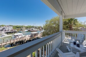 Deluxe King Creek Side | Balcony view