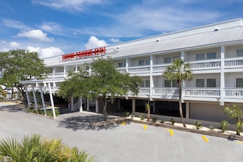 Hotel Exterior at Shem Creek Inn
