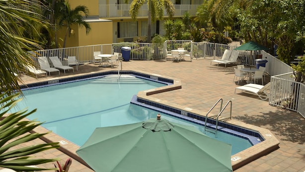 Unclassified image, 1 of 19, button - Ramada by Wyndham Fort Lauderdale Airport/Cruise Port (Fort Lauderdale)