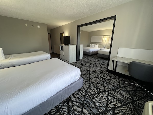 Studio Suite, Multiple Beds, Non Smoking