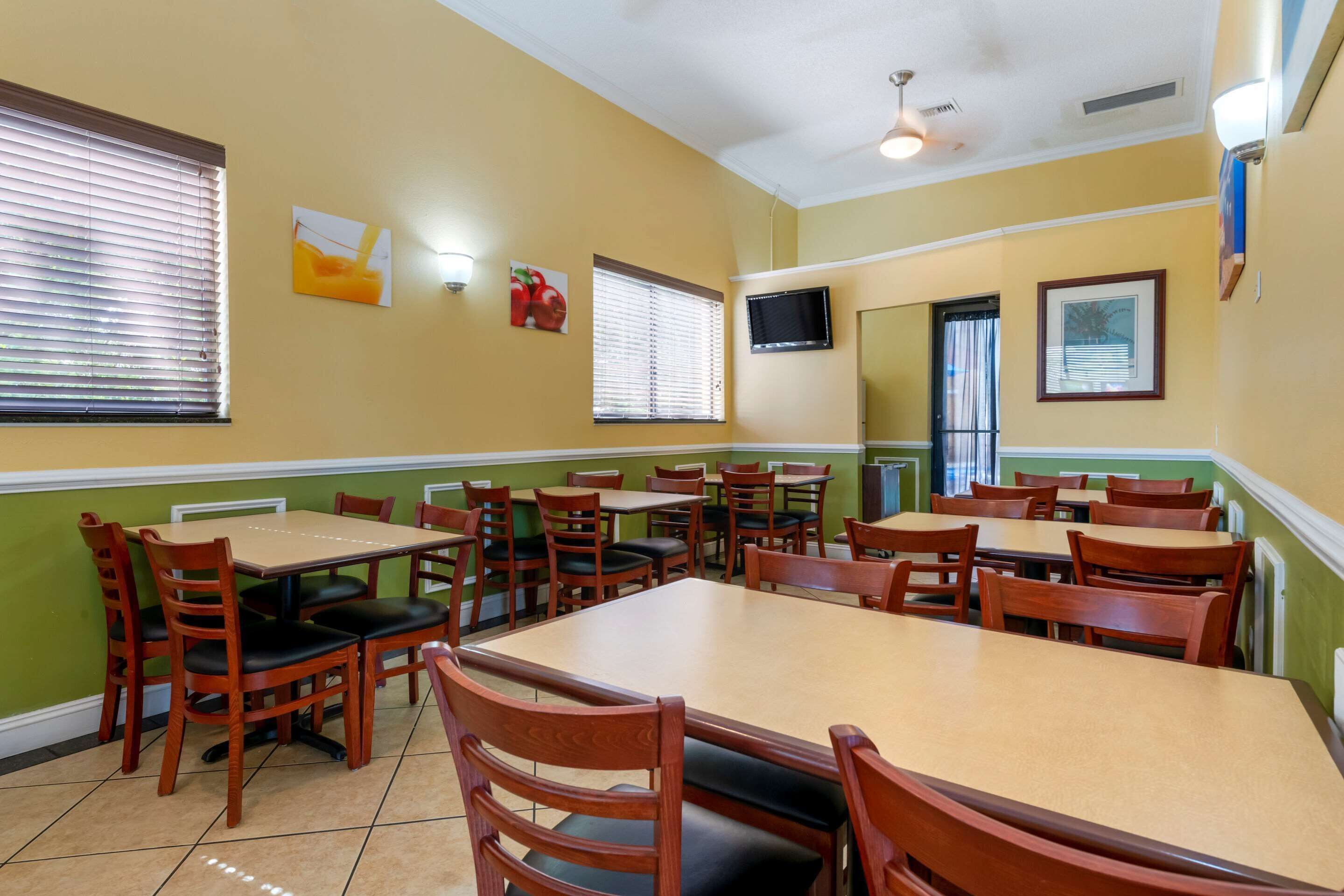 Café da manhã com buffet grátis