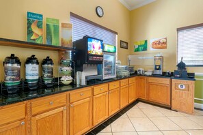 Free buffet breakfast 