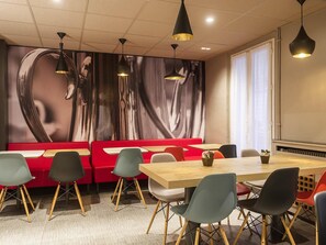 Päivittäinen buffetaamiainen (13.90 EUR per henkilö)