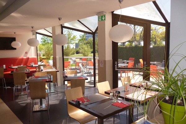 Serveert lunch en diner, Franse gerechten