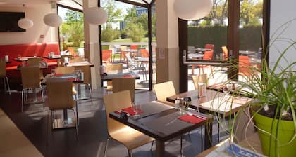 HĂŽtel ibis Saintes