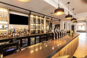 Bar (en la propiedad)