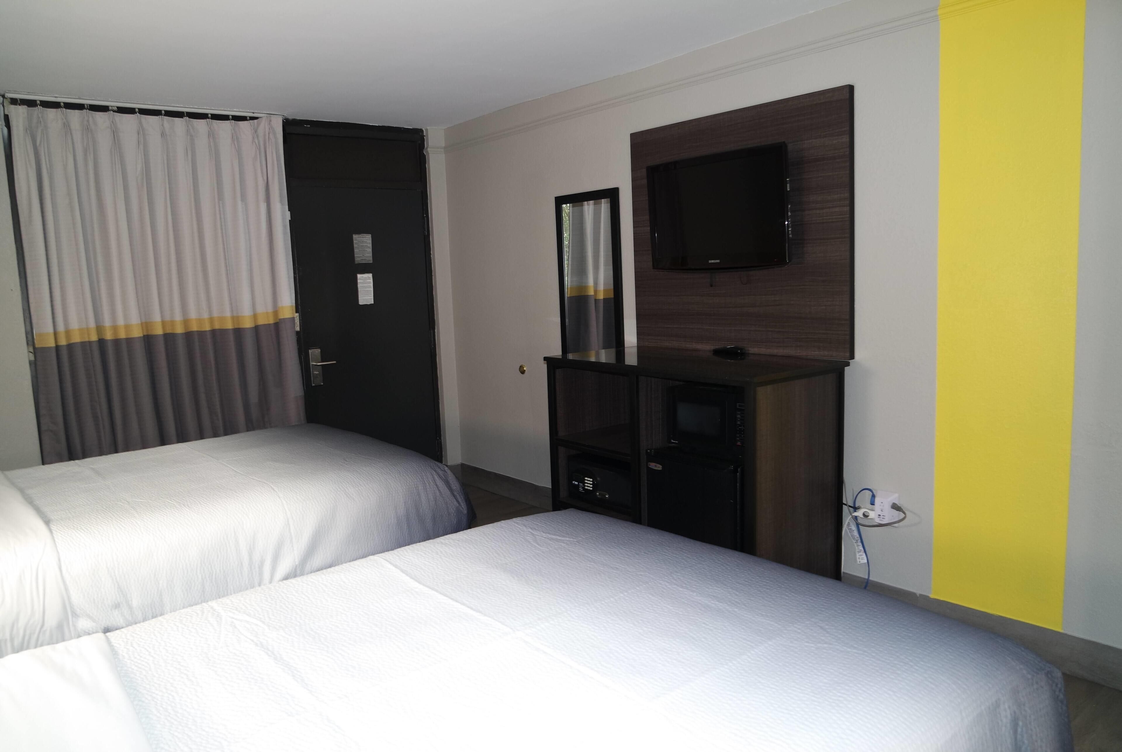 Zimmer, 2 Queen-Betten, Nichtraucher | Hochwertige Bettwaren, Pillowtop-Betten, Schreibtisch