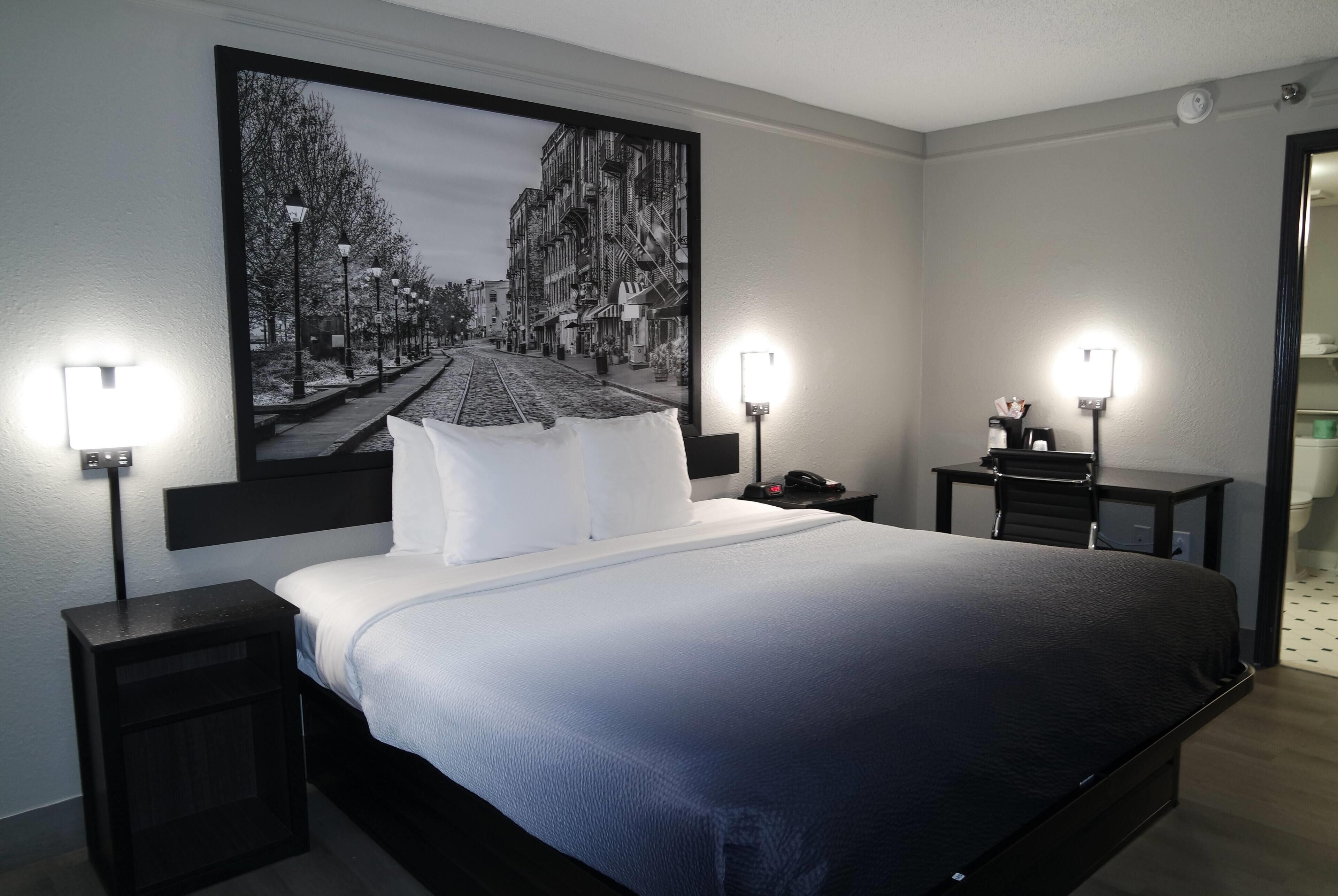 Zimmer, 1 King-Bett, Nichtraucher | Hochwertige Bettwaren, Pillowtop-Betten, Schreibtisch