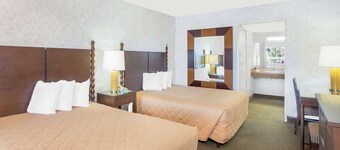 Days Inn by Wyndham Fresno Central