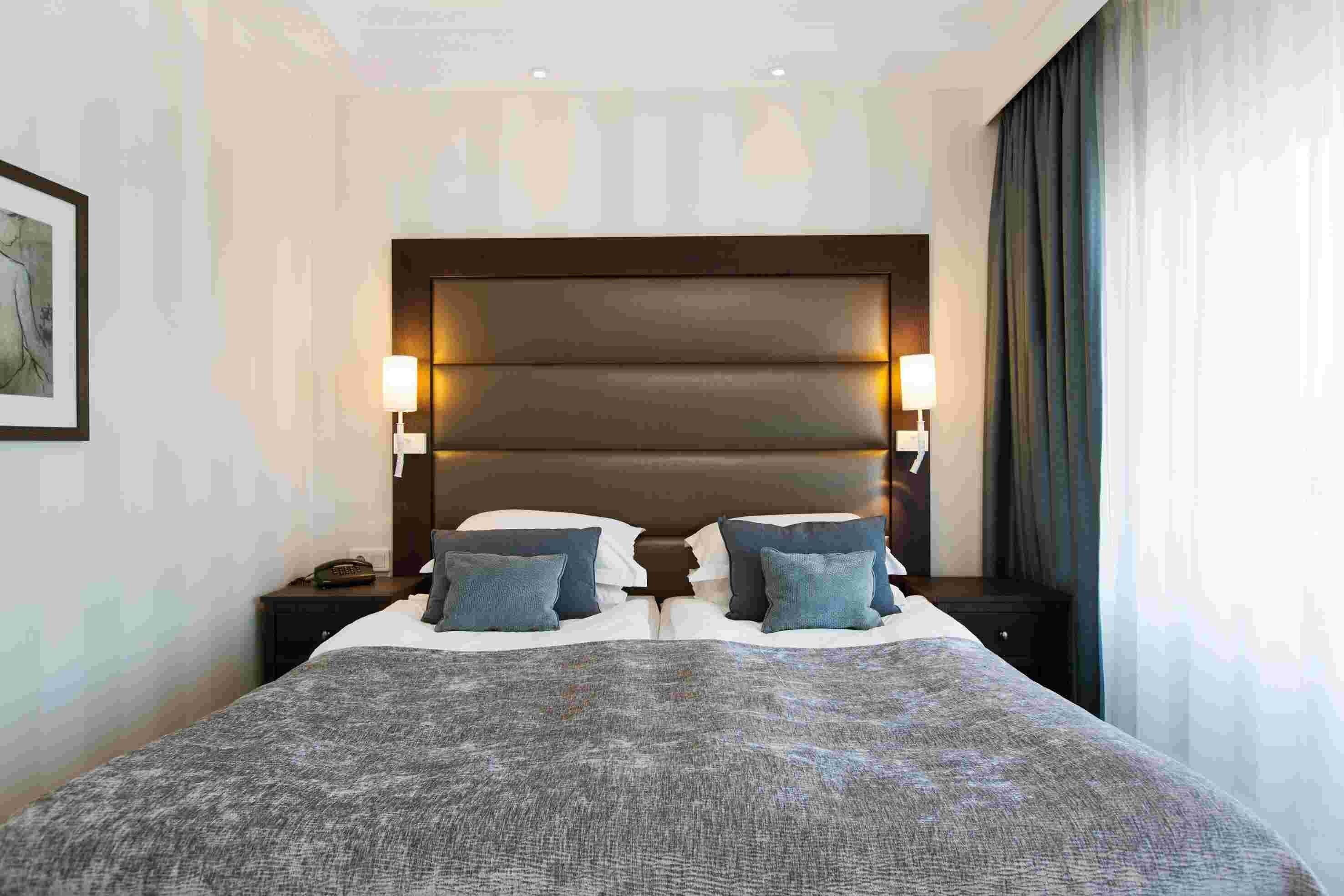 minibar, in-room safe, desk, blackout curtains