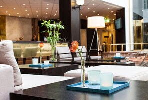 2 quầy bar/khu lounge, quán rượu 