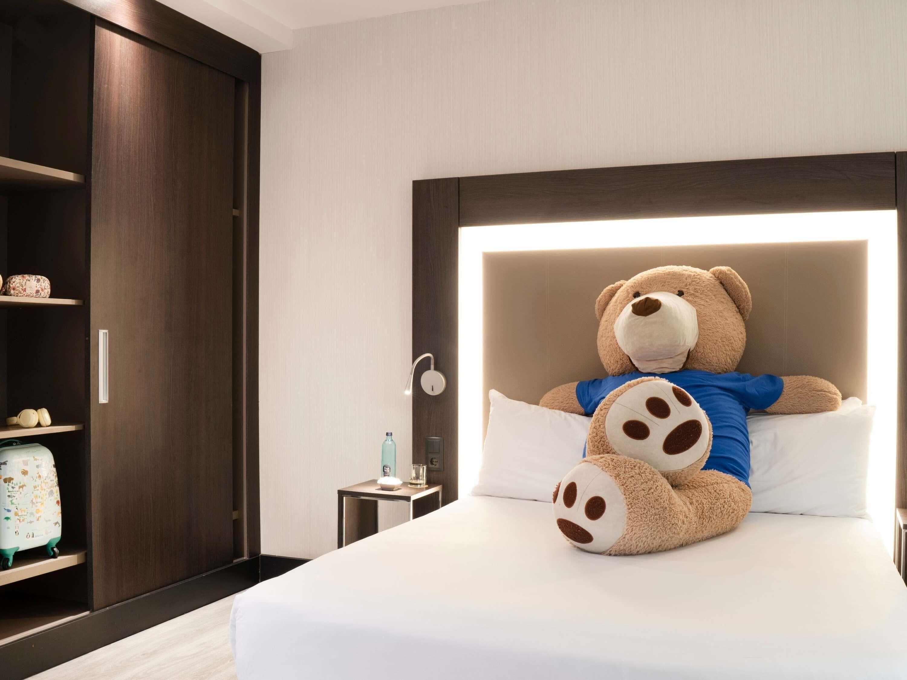 Literie hypoallergénique, couette en duvet d'oie, minibar