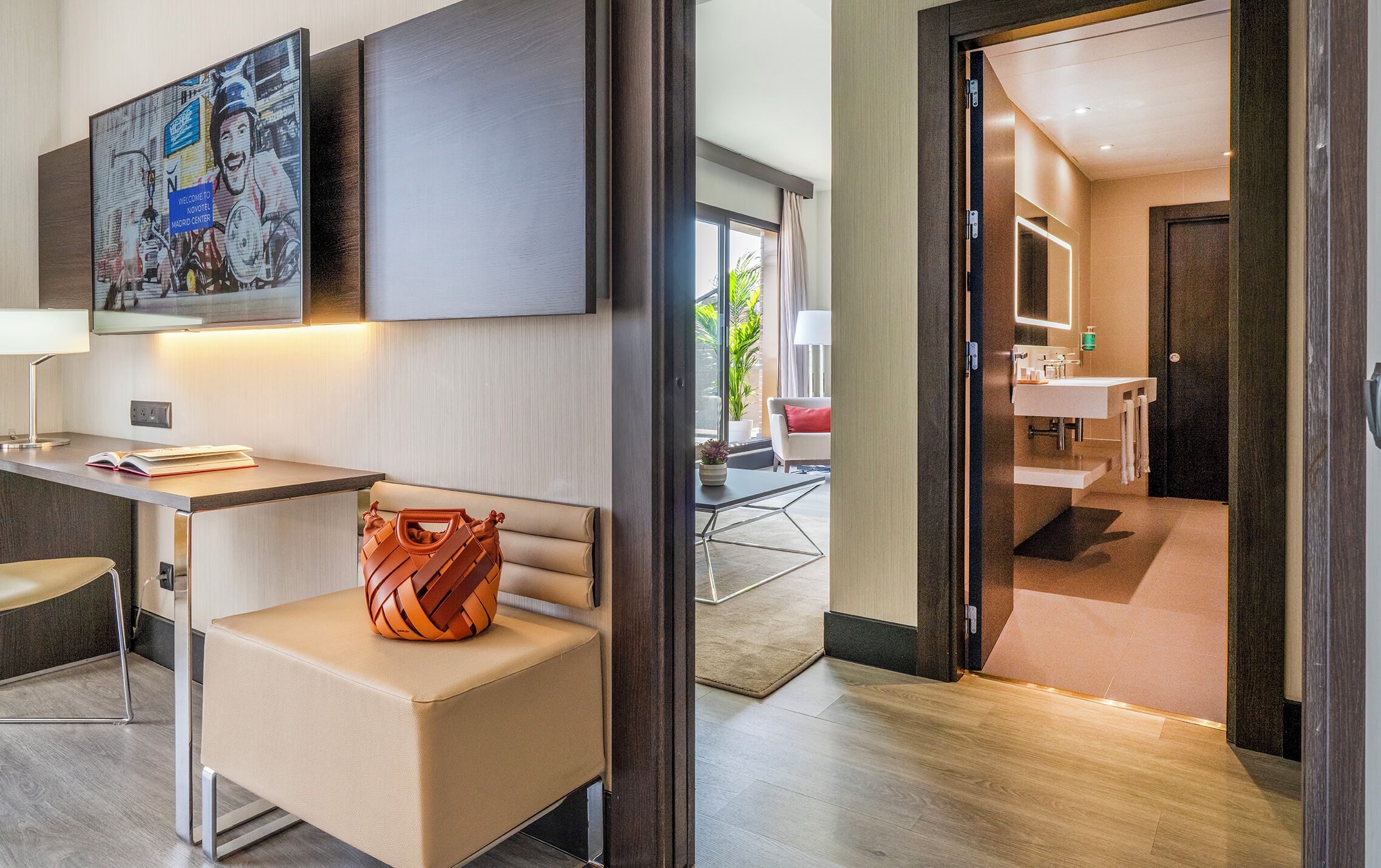 Superior Suite, 1 King Bed with Sofa bed | Hypo-allergenic bedding, down comforters, minibar, in-room safe