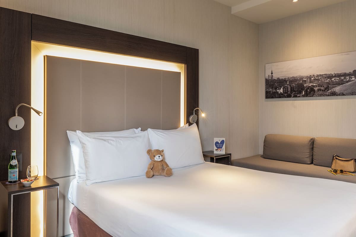 Allergikerbettwaren, Daunenbettdecken, Minibar, Zimmersafe