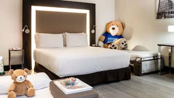 Standaard kamer, meerdere bedden | Hypoallergeen beddengoed, donzen dekbedden, een minibar