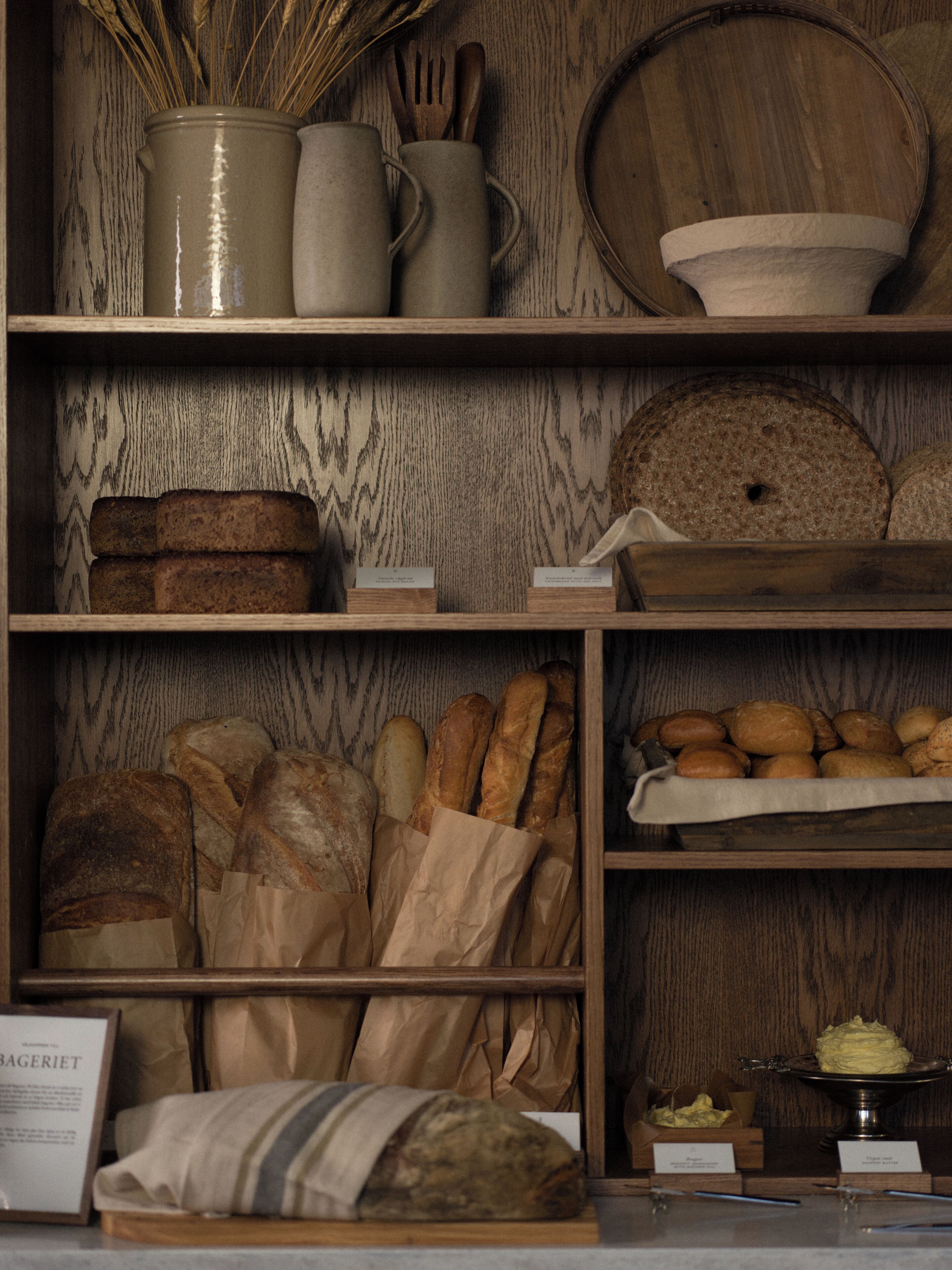 free buffet breakfast