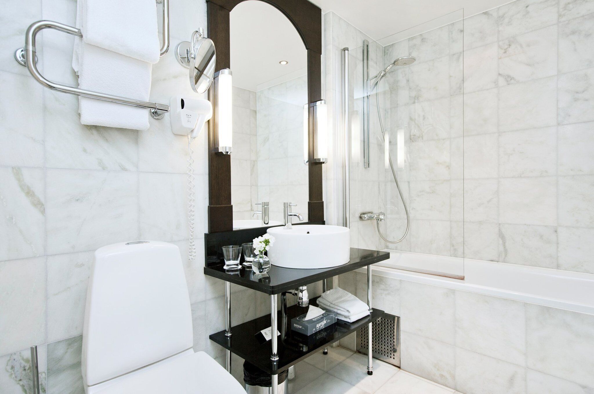 minibar, in-room safe, desk, laptop workspace