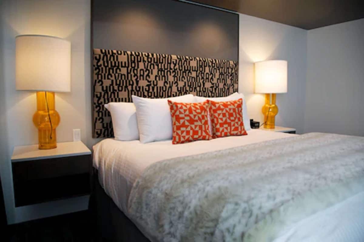 1 bedroom, premium bedding, down comforters, pillowtop beds