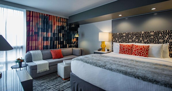 Standard Room, 1 King Bed, Non Smoking (Walk-in Shower;with Sofabed) | 1 bedroom, premium bedding, down duvets, pillow-top beds