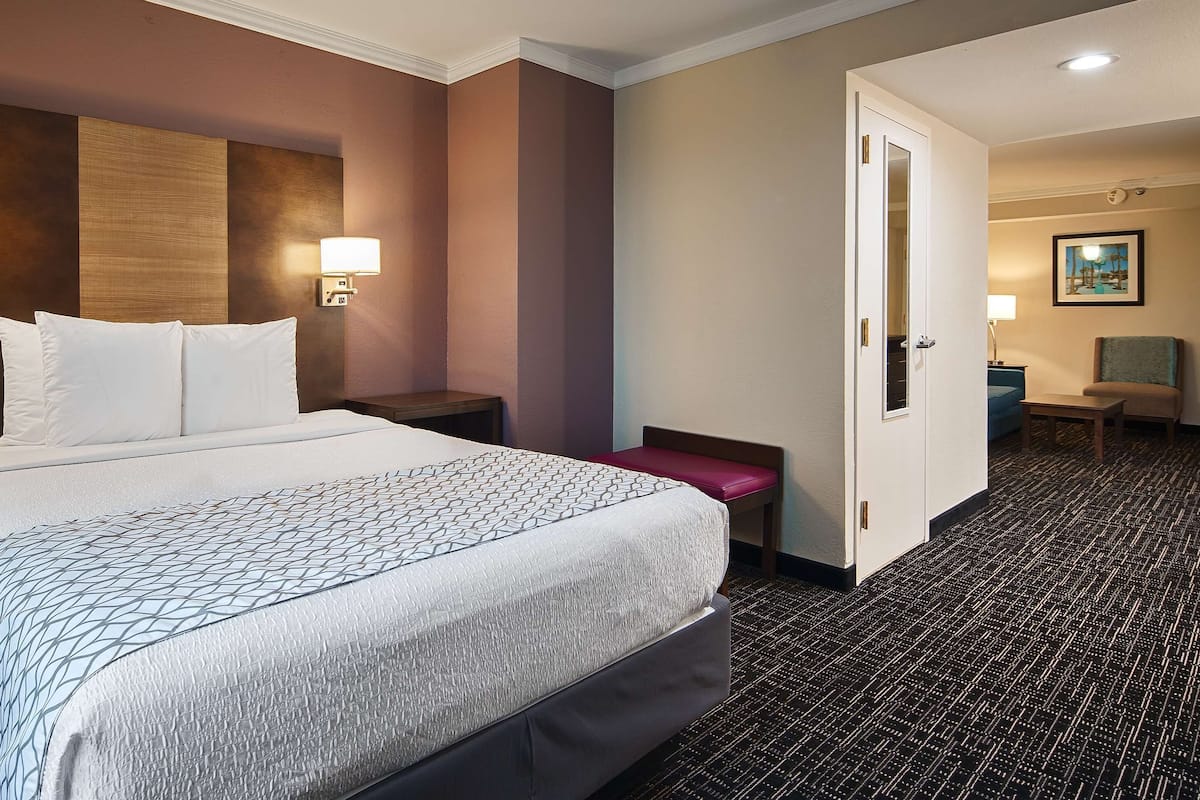 desk, laptop workspace, iron/ironing board, free wifi