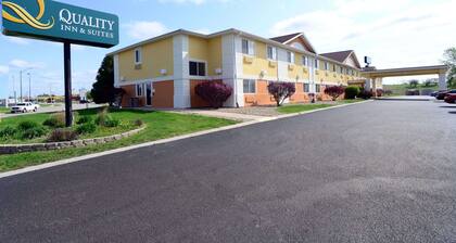 Quality Inn and Suites Springfield Southwest near I-72