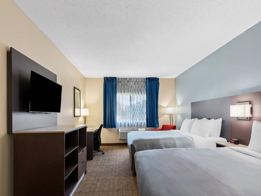 Room, 2 Queen Beds | Desk, iron/ironing board, free WiFi, bed sheets