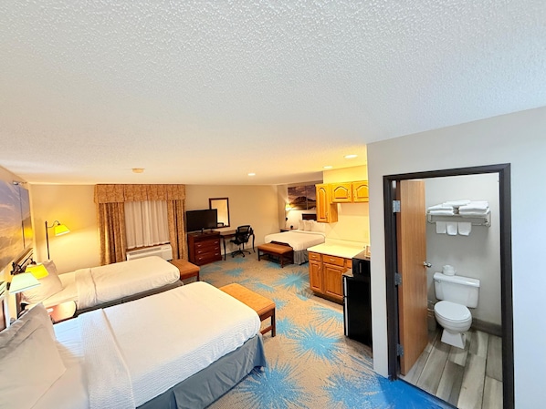 Studio Suite, Multiple Beds, Non Smoking | Individually decorated, soundproofing, iron/ironing board, rollaway beds
