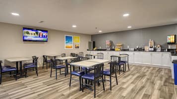 فطور مجهز للتنقل مجانًا يوميًا