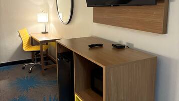 Décor unique, système d’insonorisation, fer et planche à repasser