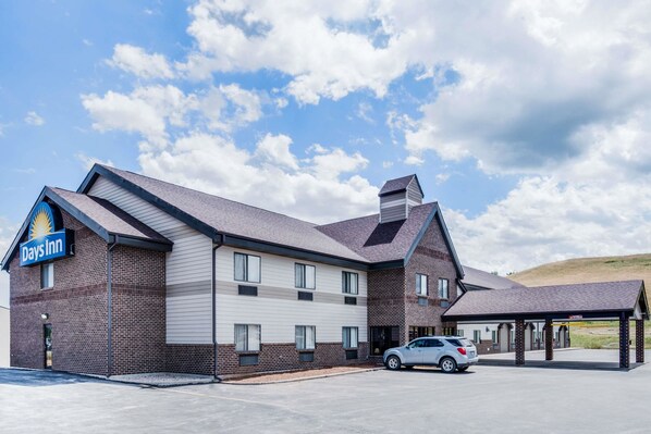 Exterior - Days Inn by Wyndham Sturgis (Sturgis)