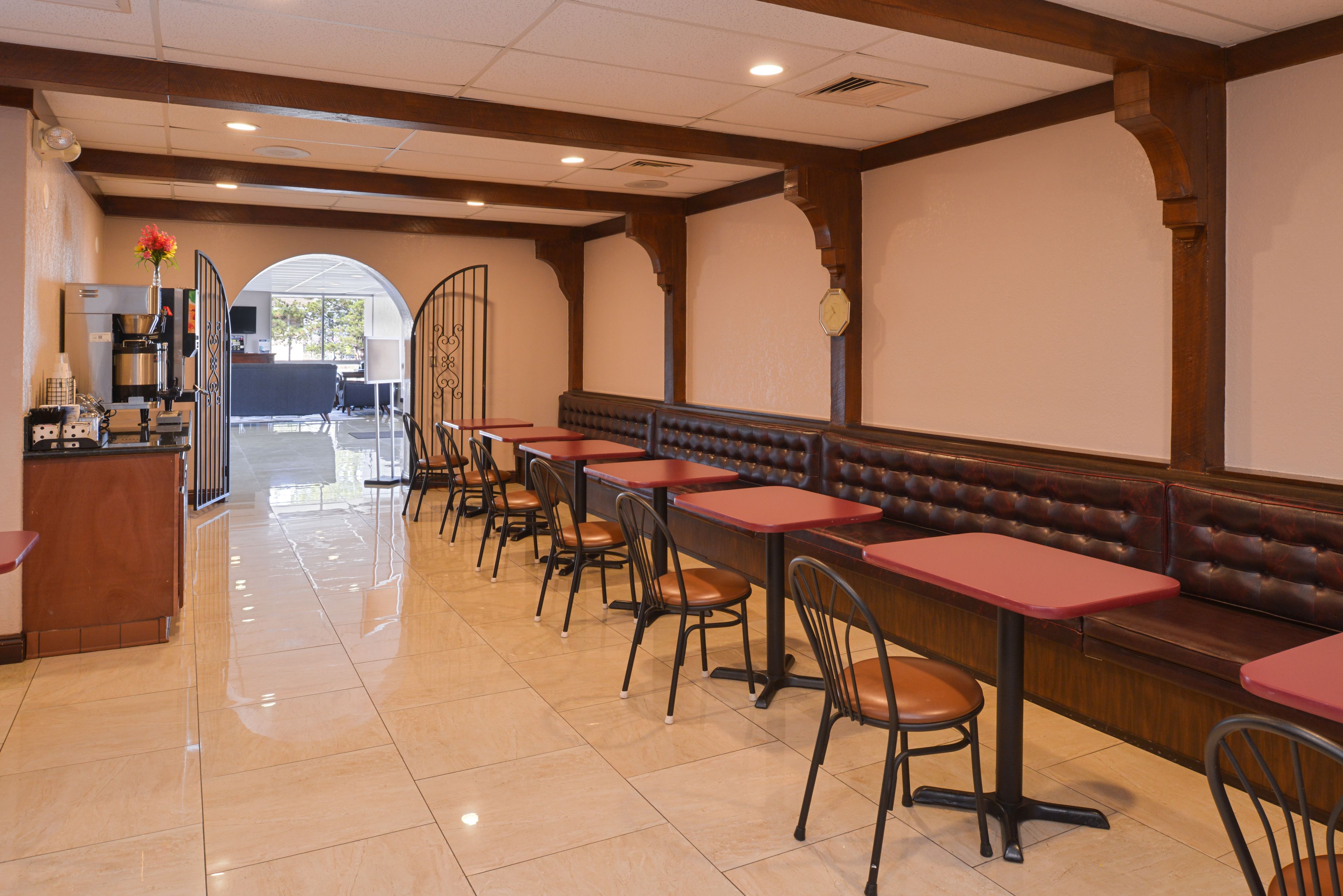 free daily continental breakfast