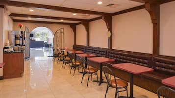 Petit déjeuner continental compris tous les jours