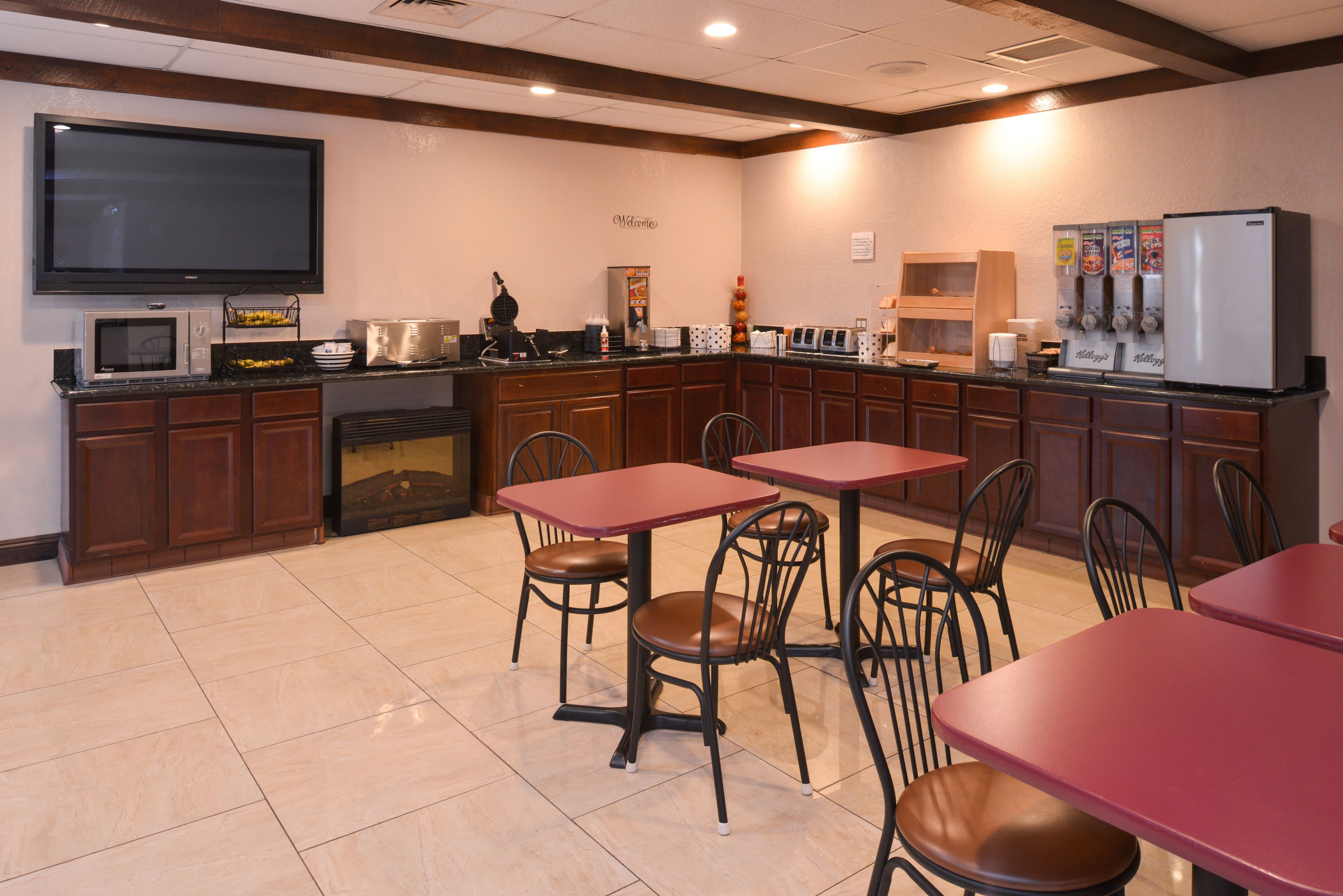 free daily continental breakfast