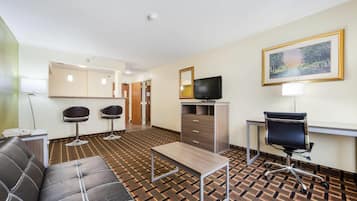 Suite, 2 Queen Beds, Non Smoking