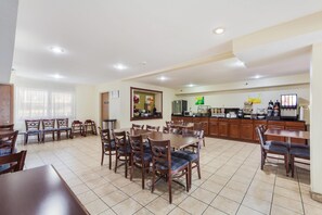 Free daily continental breakfast